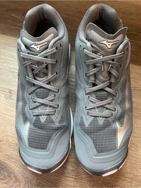 Mizuno Wave Lightning Z6 Volleyball Shoes Gray Women’s Size 10 Athletic Sneaker